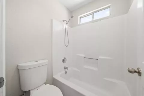 Bath - 3726 Carol Way, Spring Valley, CA 91977 photo 3 of 4