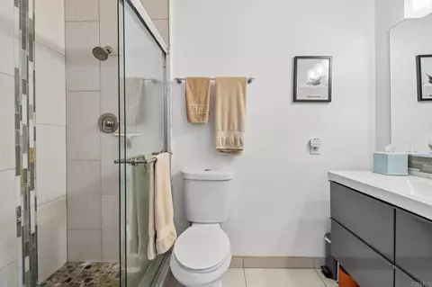Bath - 14304 Kendra Ct, Poway, CA 92064 photo 2 of 4