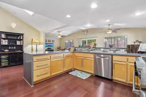 Kitchen - 14304 Kendra Ct, Poway, CA 92064 photo 4 of 5