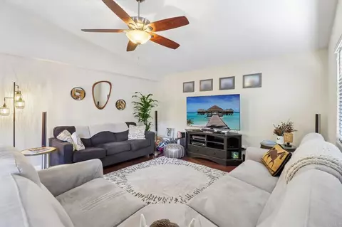 Living - 14304 Kendra Ct, Poway, CA 92064 photo 4 of 6