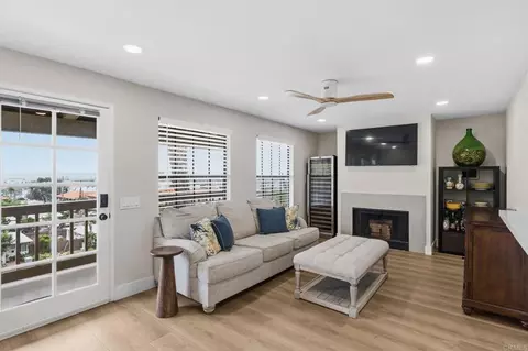 3961 Hortensia St #H10, San Diego, CA 92110