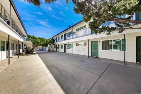 Exterior - 7025 Boulevard Dr, La Mesa, CA 91941 photo 8 of 17