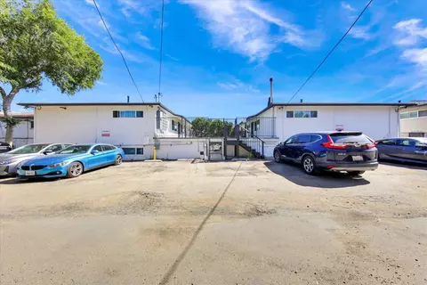 Exterior - 7025 Boulevard Dr, La Mesa, CA 91941 photo 16 of 17