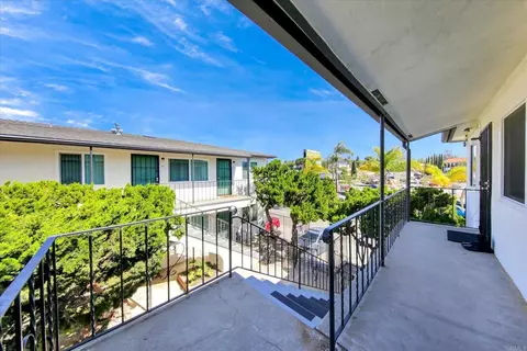 Exterior - 7025 Boulevard Dr, La Mesa, CA 91941 photo 12 of 17