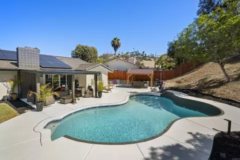 5621 Loping Ln, Bonita, CA 91902