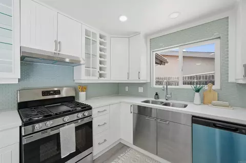 Kitchen - 13641 Carriage Rd, Poway, CA 92064 photo 5 of 5