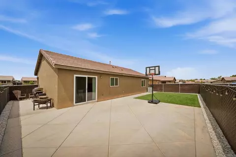 Exterior - 516 Meadow Ct, Imperial, CA 92251 photo 3 of 5
