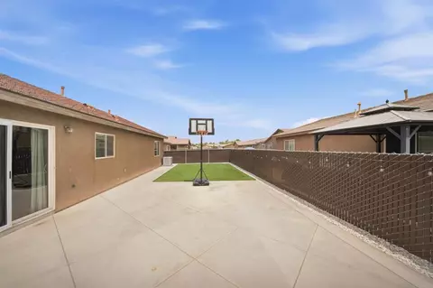 Exterior - 516 Meadow Ct, Imperial, CA 92251 photo 4 of 5