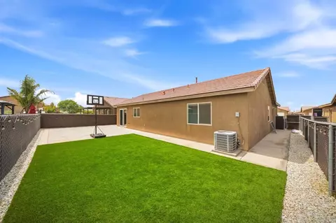 Exterior - 516 Meadow Ct, Imperial, CA 92251 photo 5 of 5