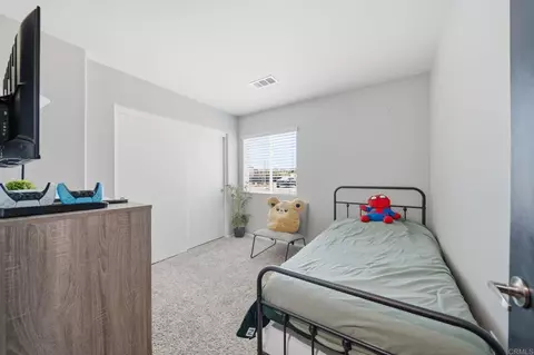 Bedroom - 516 Meadow Ct, Imperial, CA 92251 photo 3 of 6
