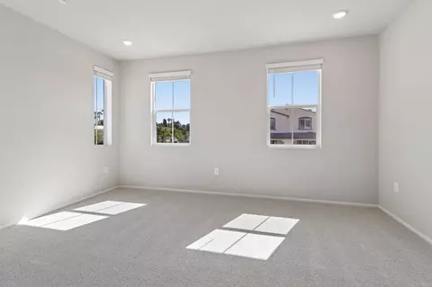 Bedroom - 571 Pacifica Dr # 164, Oceanside, CA 92057 photo 11 of 15