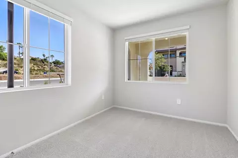 Bedroom - 571 Pacifica Dr # 164, Oceanside, CA 92057 photo 5 of 15