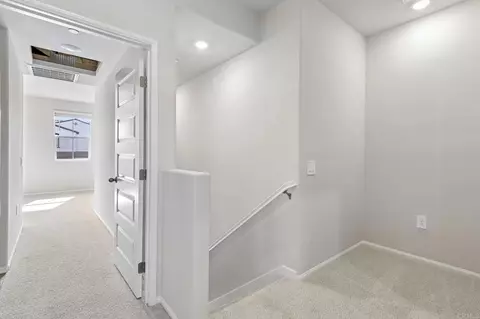 Entry Way - 571 Pacifica Dr # 164, Oceanside, CA 92057 photo 3 of 4