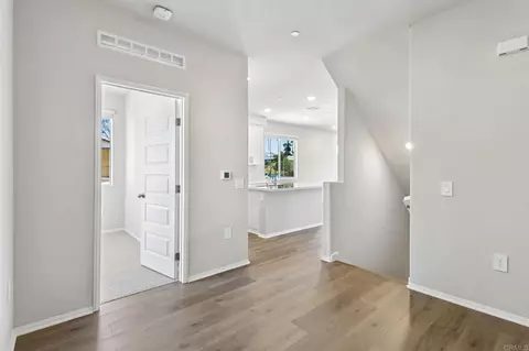 Entry Way - 571 Pacifica Dr # 164, Oceanside, CA 92057 photo 1 of 4