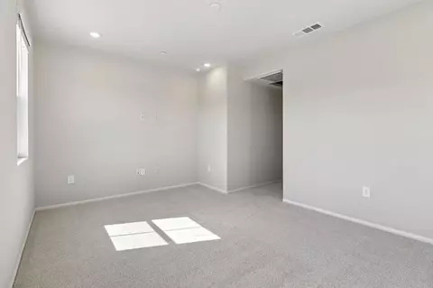 Bedroom - 571 Pacifica Dr # 164, Oceanside, CA 92057 photo 15 of 15