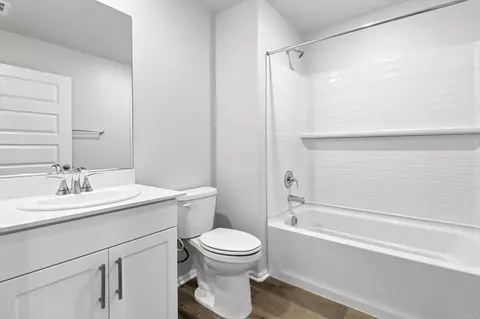 Bath - 571 Pacifica Dr # 164, Oceanside, CA 92057 photo 2 of 4