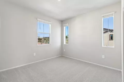 Bedroom - 571 Pacifica Dr # 164, Oceanside, CA 92057 photo 8 of 15