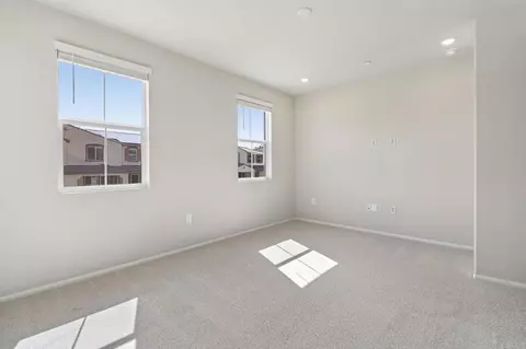 Bedroom - 571 Pacifica Dr # 164, Oceanside, CA 92057 photo 14 of 15