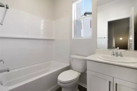 Bath - 571 Pacifica Dr # 164, Oceanside, CA 92057 photo 1 of 4