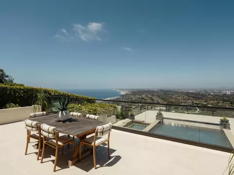 View/Area - 2082 Via Casa Alta, La Jolla, CA 92037 photo 1 of 6