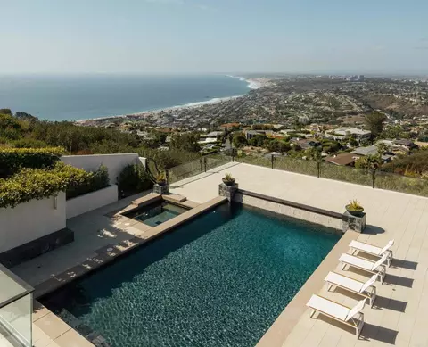 Exterior - 2082 Via Casa Alta, La Jolla, CA 92037 photo 3 of 6