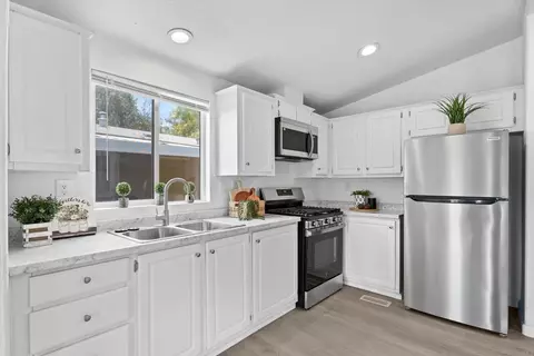 10001 Dunbar #20, El Cajon, CA 92021