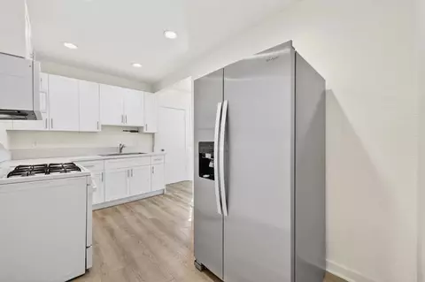 Kitchen - 1530 E Appleton St, Long Beach, CA 90802 photo 6 of 8