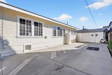 Exterior - 1530 E Appleton St, Long Beach, CA 90802 photo 13 of 13
