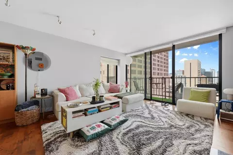 1333 8th Ave #905, San Diego, CA 92101
