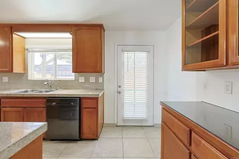 Kitchen - 763 Waterloo, El Cajon, CA 92019 photo 3 of 4
