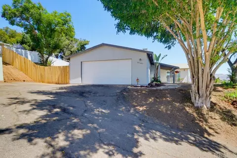Exterior - 8560 Winter Gardens Blvd, Lakeside, CA 92040 photo 2 of 20
