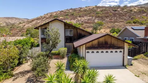 7122 Ruane St, San Diego, CA 92119