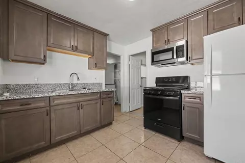 Kitchen - 855 Franklin Ave, El Cajon, CA 92020 photo 5 of 5