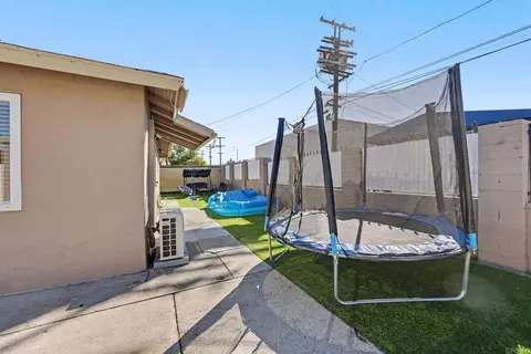 Exterior - 855 Franklin Ave, El Cajon, CA 92020 photo 6 of 13