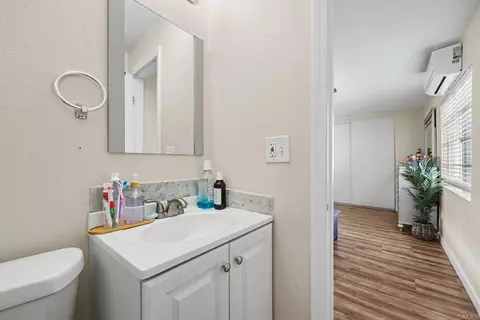 Bath - 855 Franklin Ave, El Cajon, CA 92020 photo 2 of 6