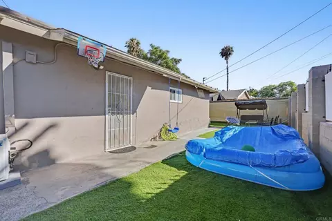 Exterior - 855 Franklin Ave, El Cajon, CA 92020 photo 5 of 13