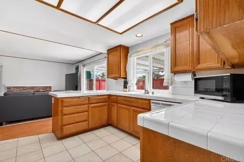 Kitchen - 792 Foxwood Dr, Oceanside, CA 92057 photo 1 of 3
