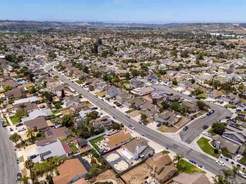 View/Area - 792 Foxwood Dr, Oceanside, CA 92057 photo 11 of 15
