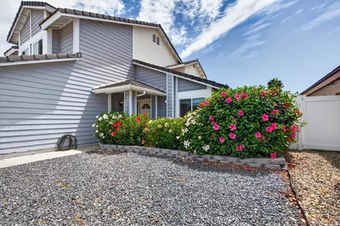 Exterior - 792 Foxwood Dr, Oceanside, CA 92057 photo 9 of 10