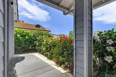 Exterior - 792 Foxwood Dr, Oceanside, CA 92057 photo 10 of 10