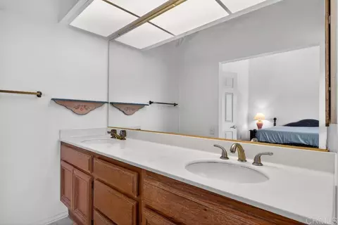 Bath - 792 Foxwood Dr, Oceanside, CA 92057 photo 3 of 5