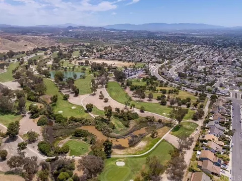 View/Area - 792 Foxwood Dr, Oceanside, CA 92057 photo 8 of 15