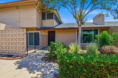 559 Oakdale Ln, El Cajon, CA 92021