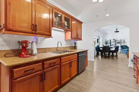 Kitchen - 8948 Lakeview Rd, Lakeside, CA 92040 photo 1 of 3
