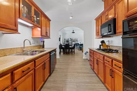 Kitchen - 8948 Lakeview Rd, Lakeside, CA 92040 photo 2 of 3