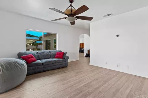 Living - 8948 Lakeview Rd, Lakeside, CA 92040 photo 5 of 7