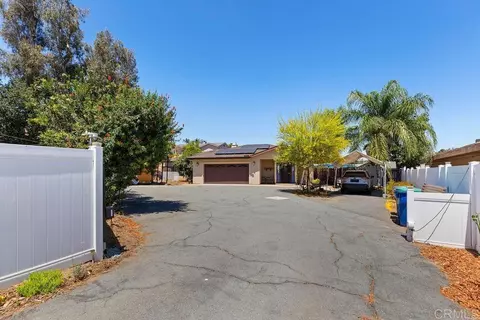8948 Lakeview Rd, Lakeside, CA 92040