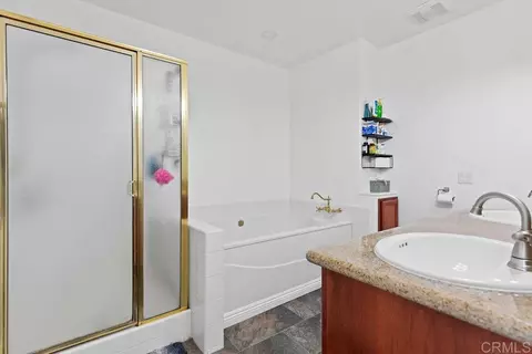Bath - 8948 Lakeview Rd, Lakeside, CA 92040 photo 3 of 4