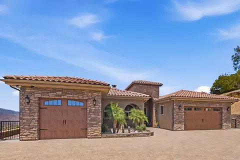 1781 Old Horse Trl, Alpine, CA 91901
