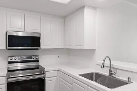 Kitchen - 9237 Regents Rd #K218, La Jolla, CA 92037 photo 4 of 4